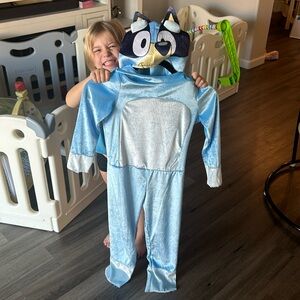 Bluey costume with hat and tail size small 4-6